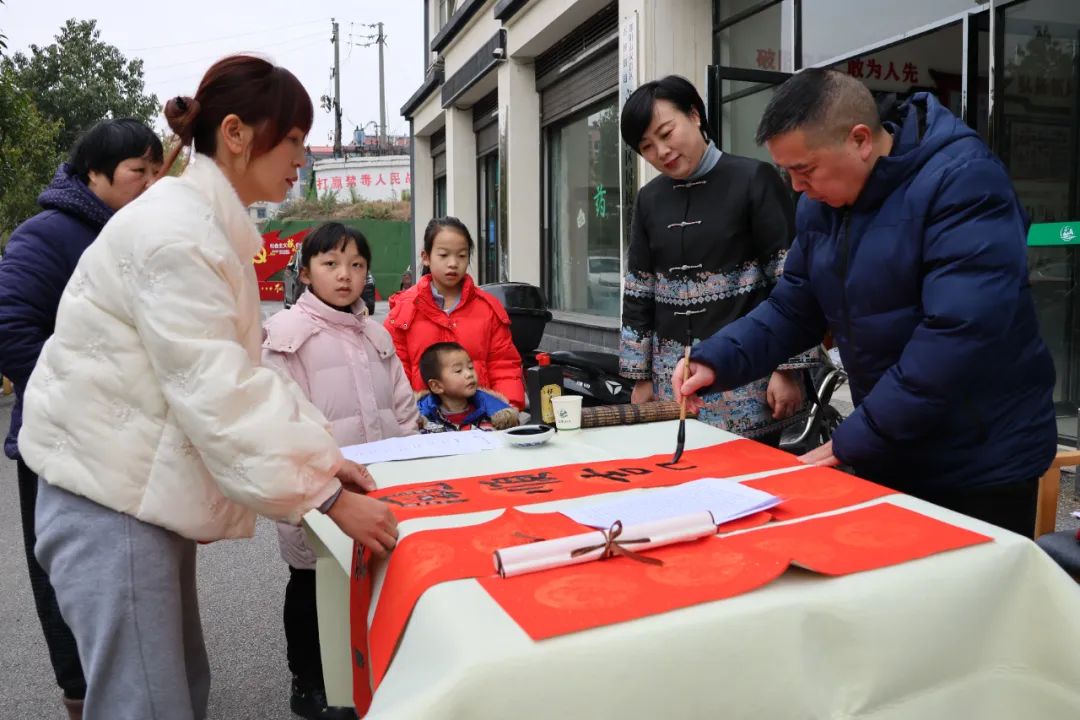 邵阳市政协初心委员工作室:写春联 送祝福 迎新春_邵阳头条网