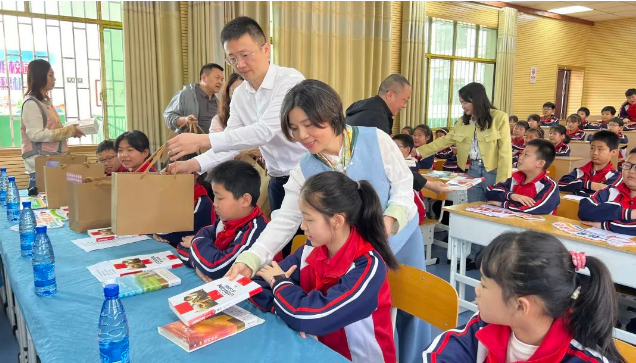 邵阳市政协开展世界读书日活动(图1)