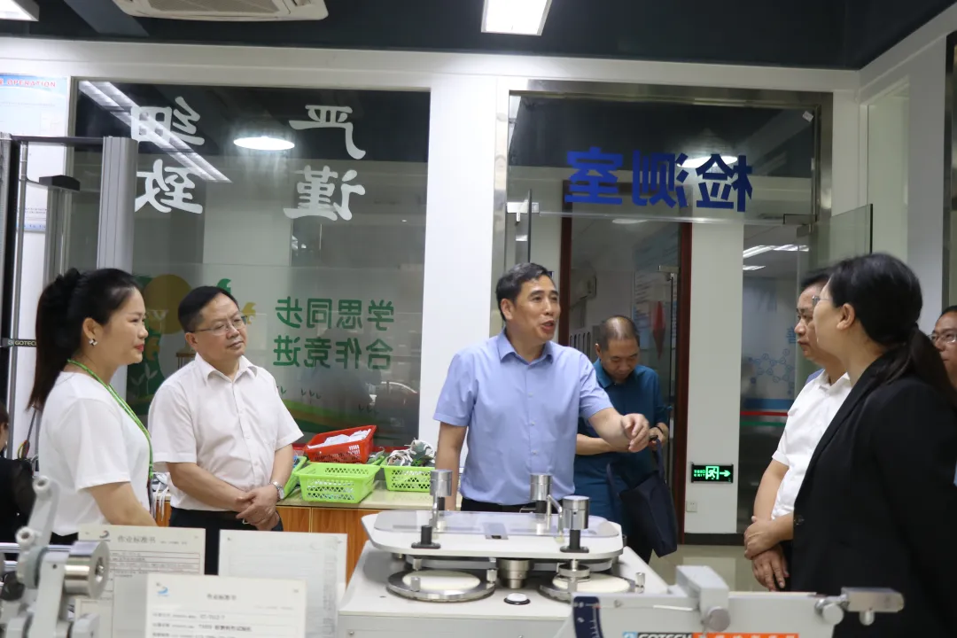 邵阳市政协调研组赴隆回开展专题调研(图2)