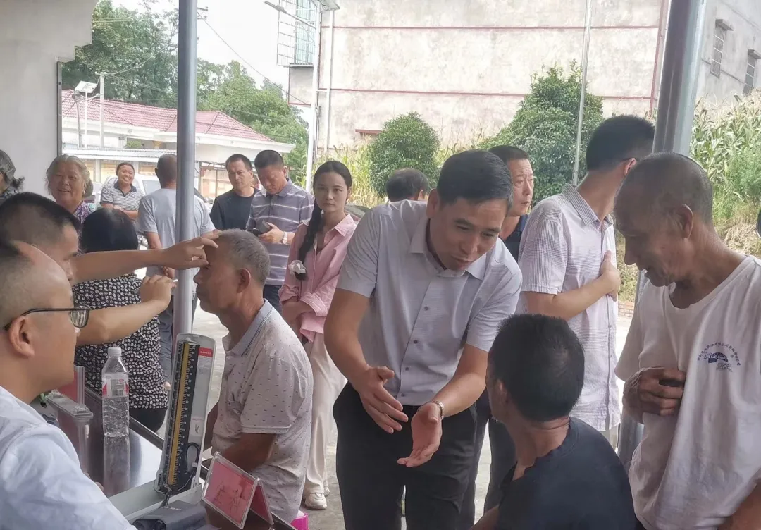 牢记驻村工作初心使命 书写乡村振兴优异答卷 伍先明到武冈调研指导乡村振兴工作(图1)