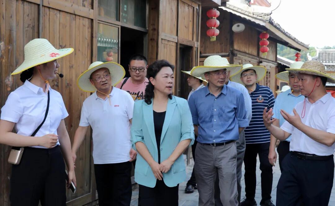肖百灵在邵阳调研：共筑中华民族精神家园 汇聚民族团结奋进力量(图3)