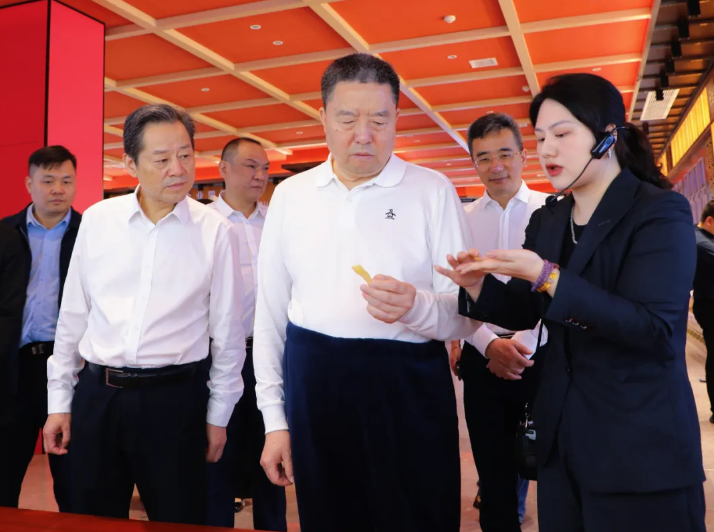 毛万春在邵阳调研：因地制宜培育壮大新质生产力 加快特色产业转型升级(图5)