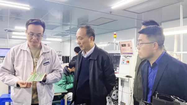 邵阳市政协调研组开展“以新质生产力赋能传统产业转型升级”专题调研(图1)