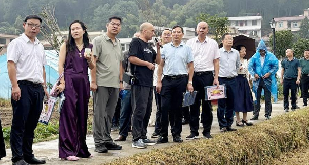 邵阳市政协开展委员集中视察活动(图2)